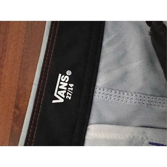 Nice VANS 4-WAY STRETCH ERA BRODSHORT size 27/14 teen boys or men Good Condition - Picture 3 of 3
